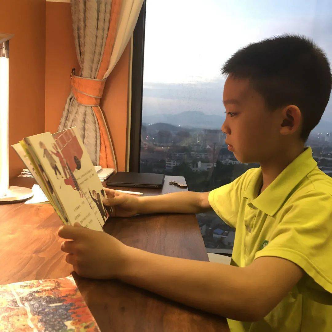 實驗小學班班有讀活動_小學班主任寄語_三6追夢中隊閱讀分享會