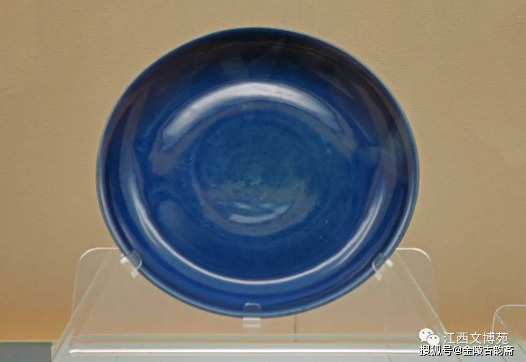 宝石蓝釉瓷器：兴起于元代的蓝釉瓷器，明朝用来祭天，具有研究价值！_ 