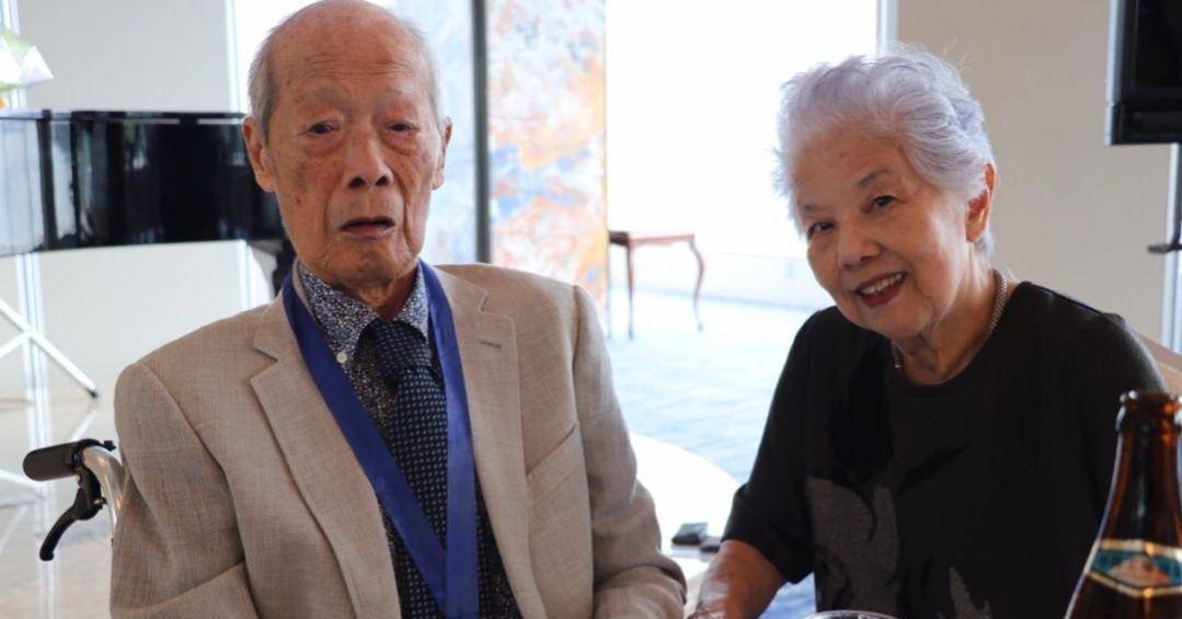 和田一夫和妻子更要命的是亚洲金融危机爆发了,双重压力下,八佰伴终于