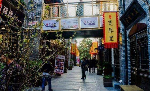 济南最新网红步行街，带你直接穿越回清朝，无数游客慕名前来打卡