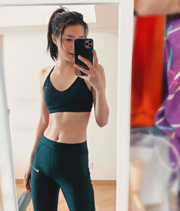 香港女明星连诗雅确诊,即时取消所有工作.香港疫情不能掉以轻心