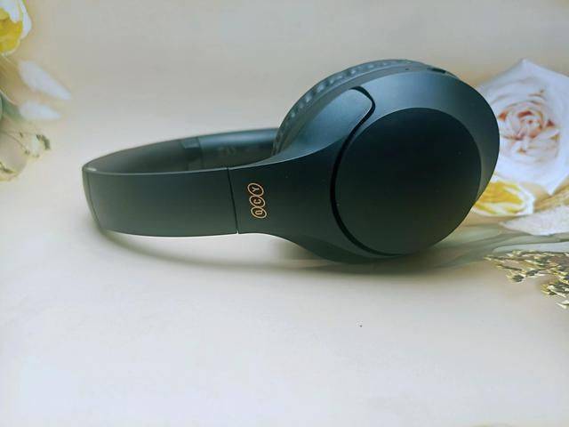 耳机界卷王!百元价格旗舰体验QCY H2头戴式蓝牙耳机