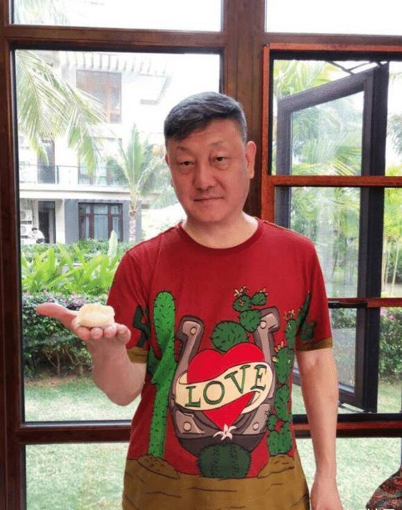 该新闻出来后,就有媒体向韩磊前经纪人秦烺求证,但对方电话一直无人