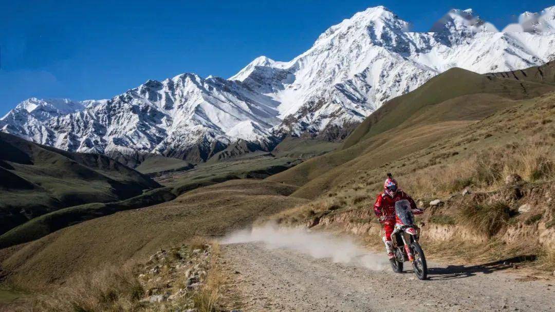 赛段也是风景:勇者无畏,最美不过昆仑天路_赛手_兰格_草原