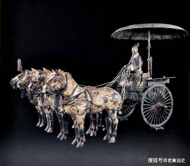 这三乘战车,鲁国国君,楚国国君和郑国国君各得一辆.