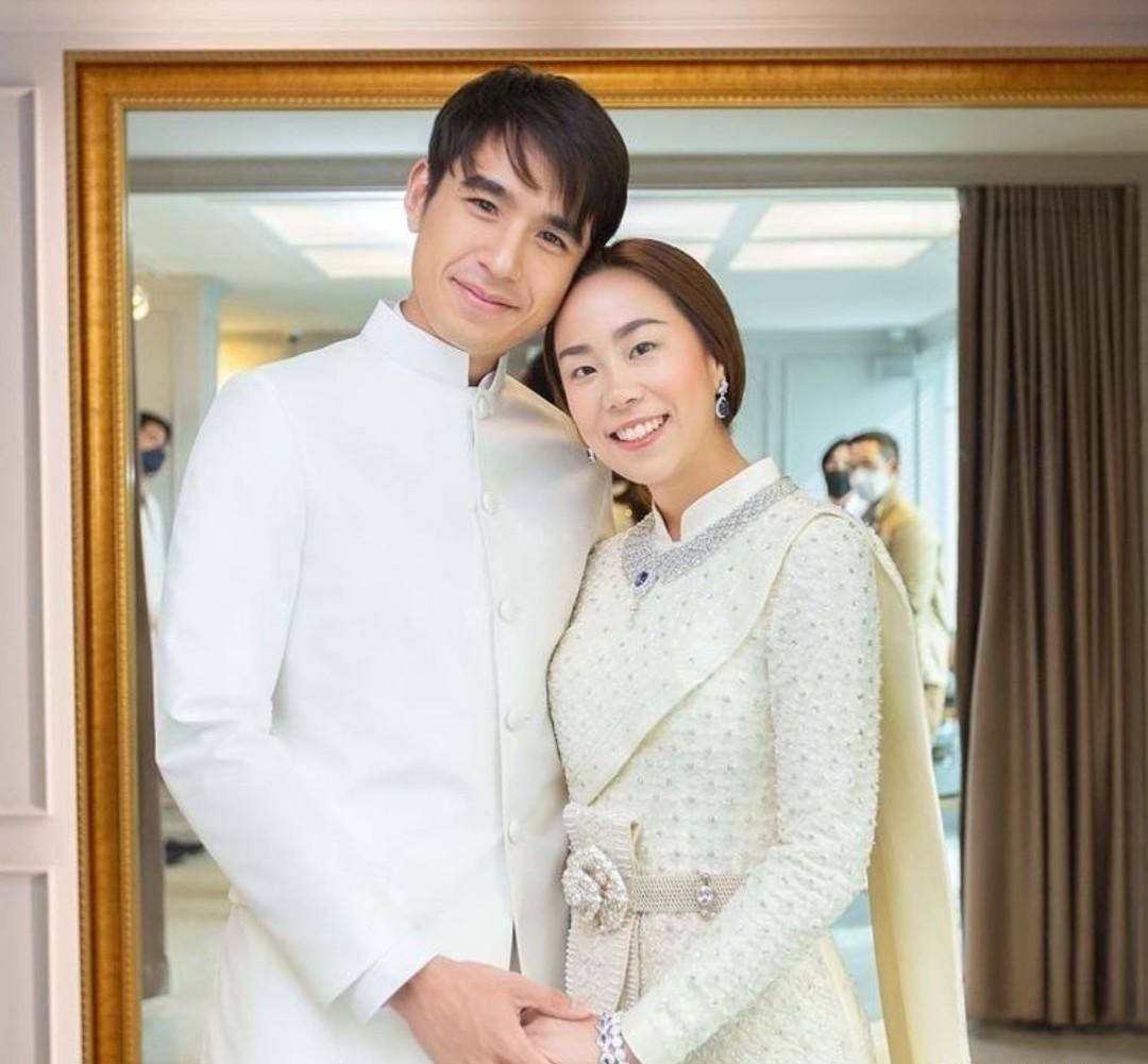 泰星new與豪門女友大婚,nadech送上湯圓,丈人家安排歡迎晚宴_maysa