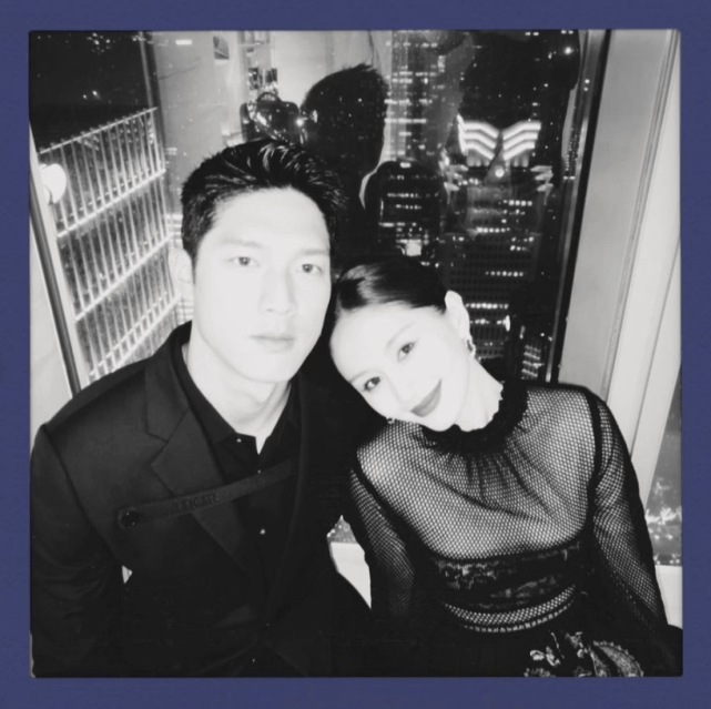 两人在节目中的甜蜜,圈了不少cp粉,也让很多单亲妈妈看到了,原来三四