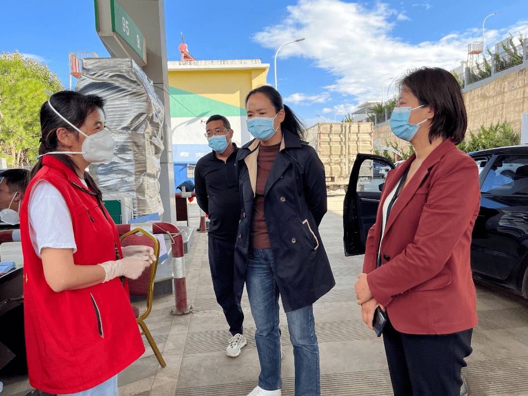 【玉龙头条】和秋珍调研督导国庆期间疫情防控,安全生产等工作_检测