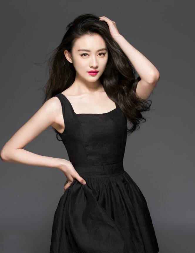 张润,娱乐圈影视女演员,参演《暗黑者》,《黄大妮》等多部作品_银行