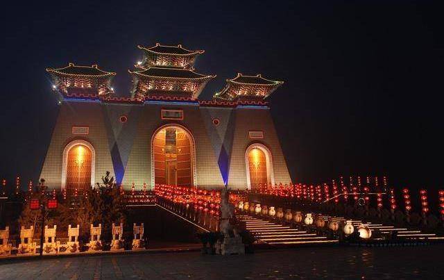 世界最霸气的大门，耗资5000万建造而成，为了向华夏文明致敬