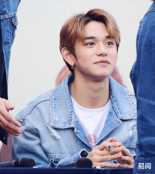 黄旭熙曾经是她们的男朋友,他们跟黄旭熙谈恋爱的时候并不知道还有