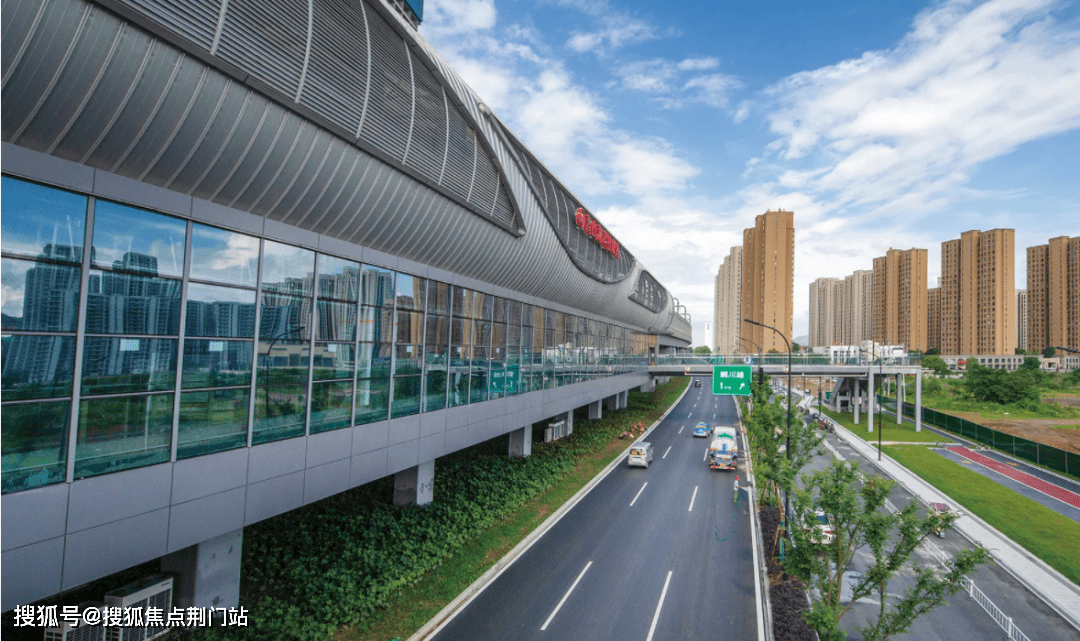 地铁16号线青山湖科技城站乘地铁16号线,6站抵达未来科技城核心绿