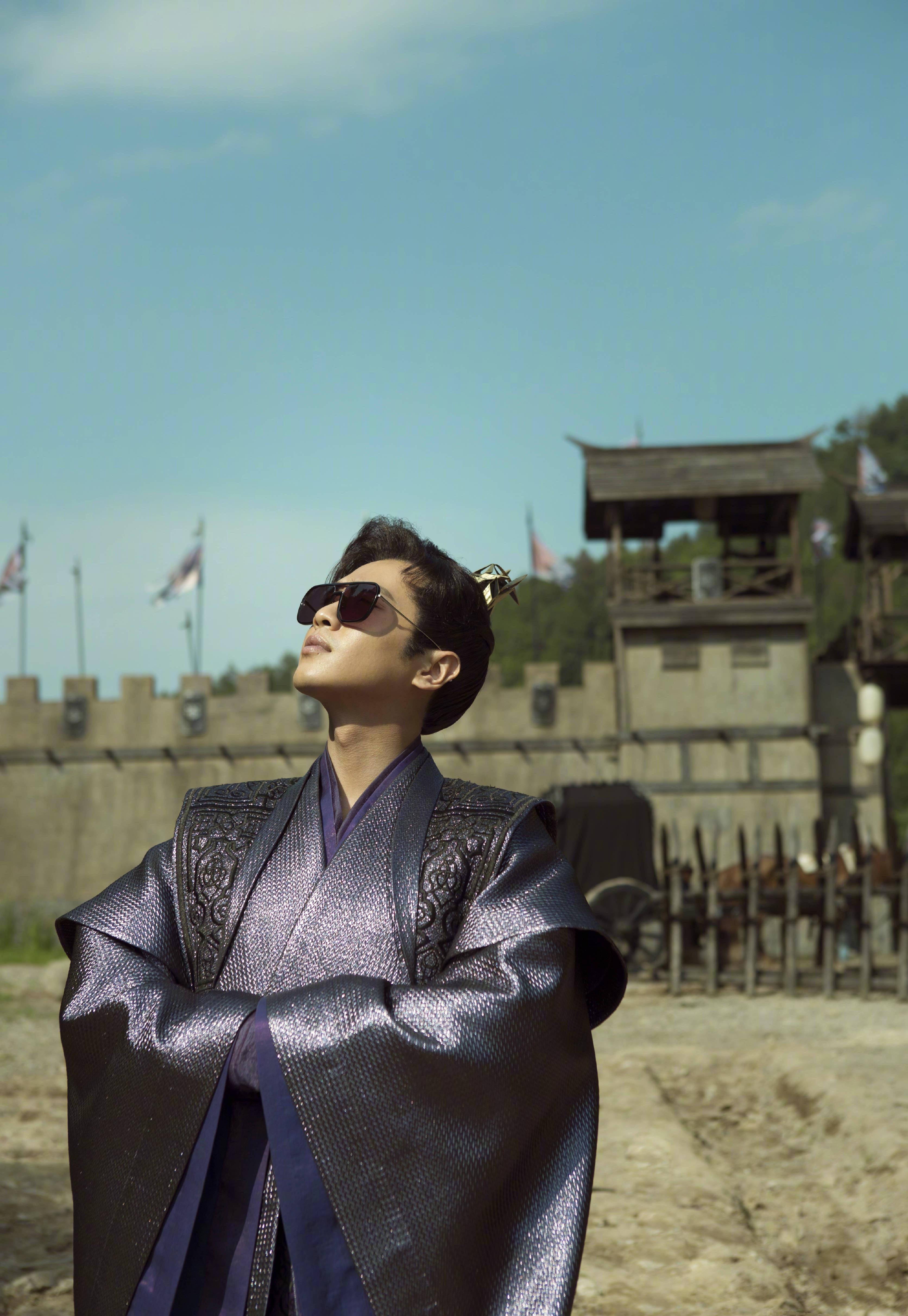 邓伦帅气李现三角眼_单眼皮_雷佳音_网友