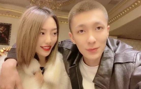 22岁网红宏楠钓鱼触电身亡,揭开他母亲与女友的最后一块遮羞布_段宏楠