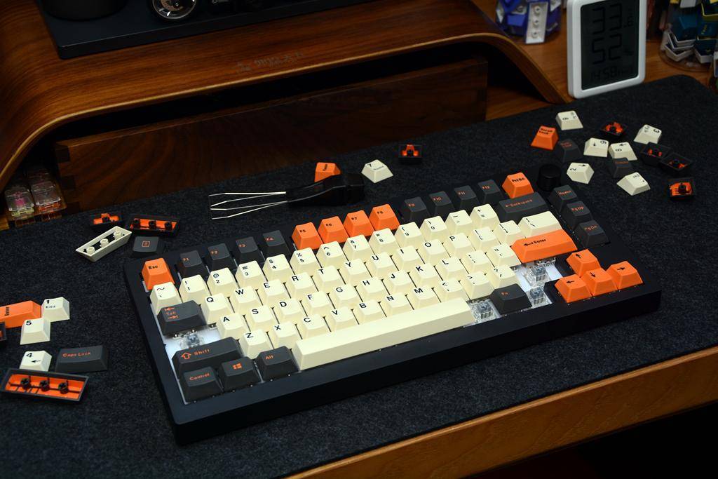 人生第一把客制化键盘就是它了,贱驴A3落日橙客制化套件体验