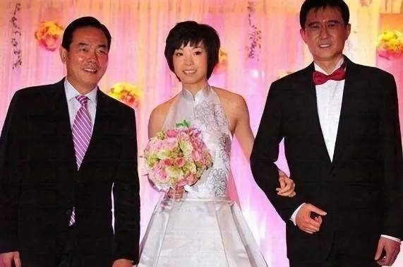 2009年,还没有退役的张怡宁嫁给了超级富豪徐威