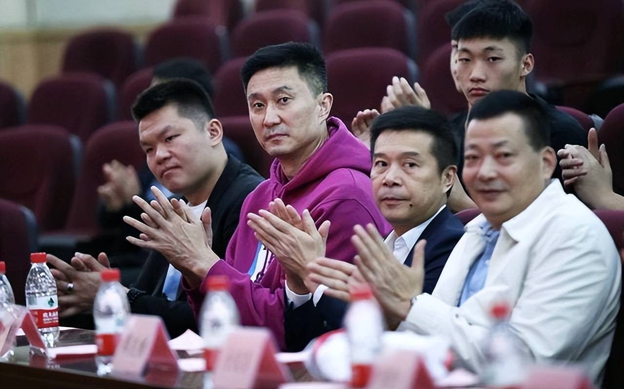 广东宏远俱乐部近年来一直备受资金压力困扰,董事长陈海涛为此焦头烂