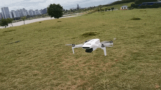 飞米x8迷你无人机体验:零基础也能轻松上手_操作_电池_电性能