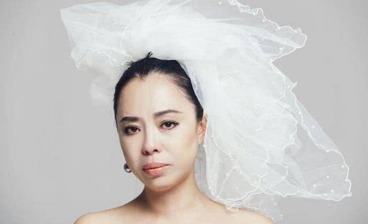 歌者黄绮珊,经历3婚3离,为爱痴狂寻短见,52岁仍单身
