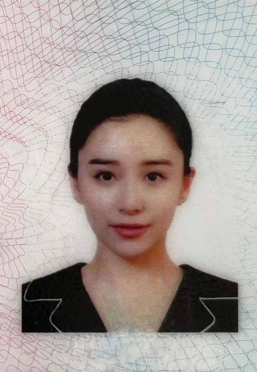 阚清子晒身份证向尚雯婕玲花自我介绍,年轻小花想被熟知怎么破?