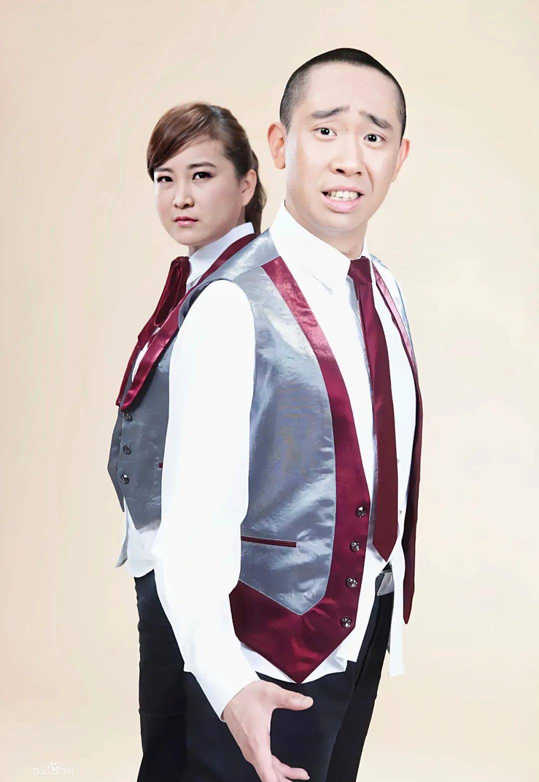 贾玲师傅冯巩:管贾玲吃住扶她上位,一个好师傅造福三代喜剧人_表演