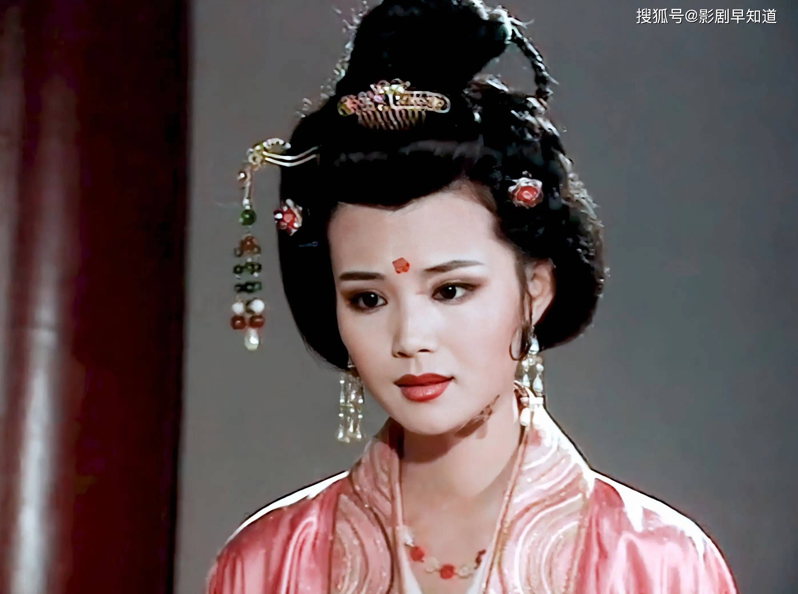 《唐朝诡事录》轻红是星二代,妈妈是最美上官婉儿,遗传是玄学啊_茹萍