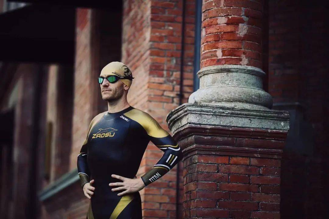 什么是铁三胶衣?