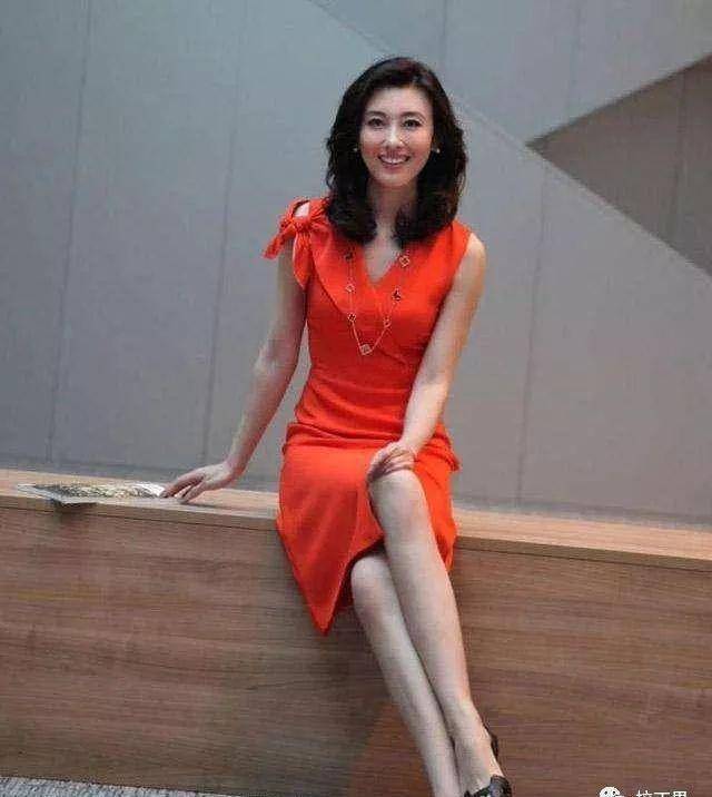 女主播排行_中国十大最漂亮的女主持人排名!董卿排第三,第1名没想到是她!
