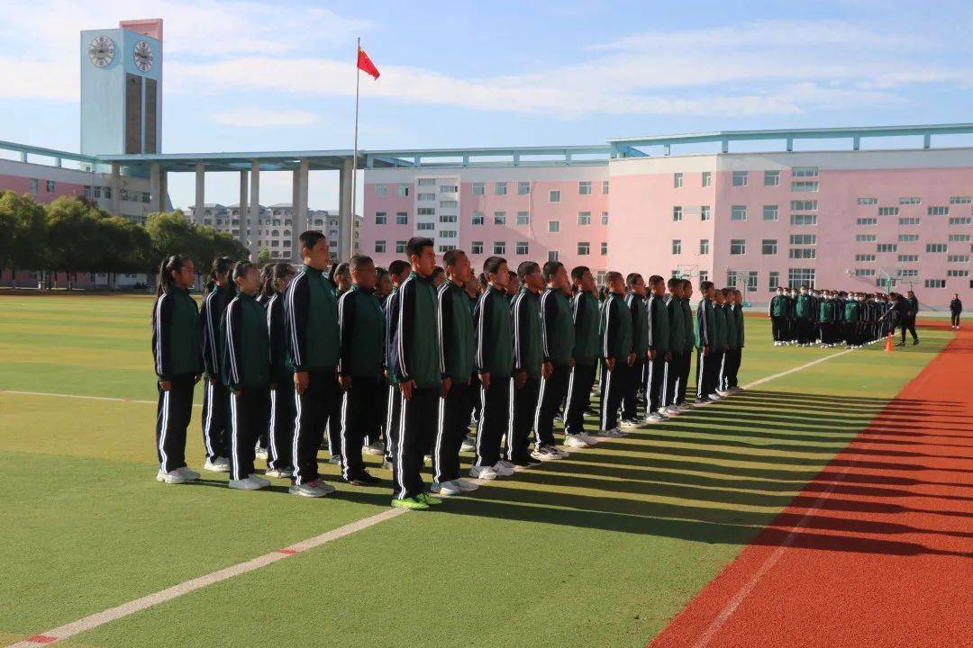 阿荣旗阿伦中学2022级新生军事训练会操表演_军训_获奖_班级