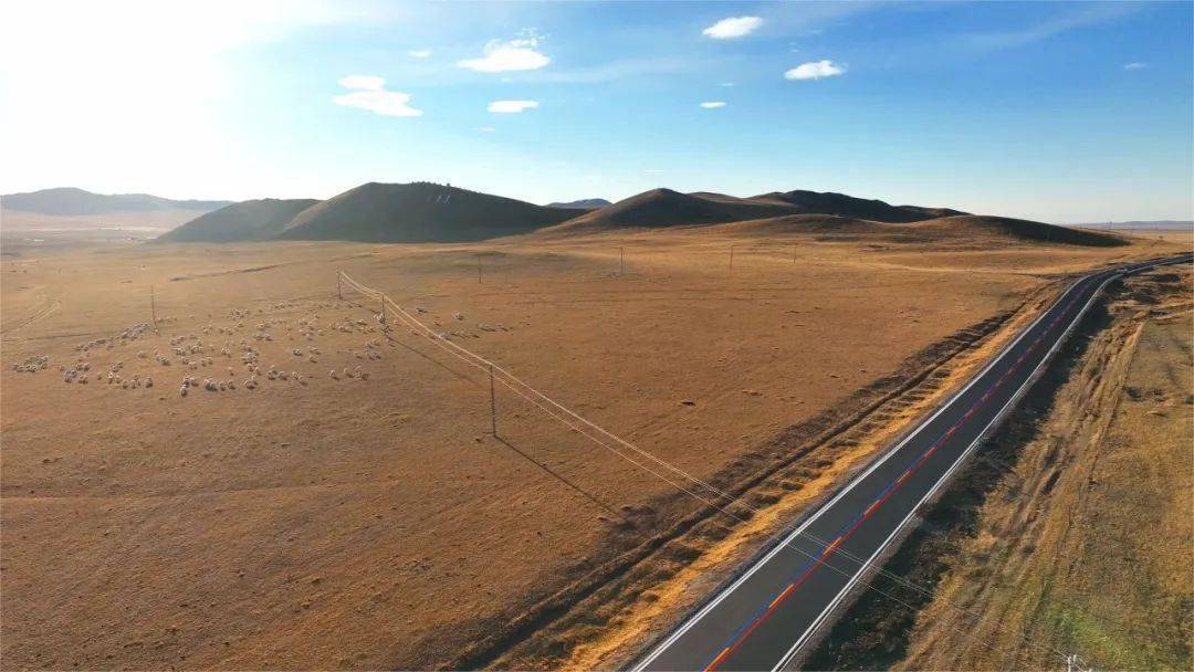 西乌旗草原"99号公路"惊艳亮相_旅游_彩虹_道路