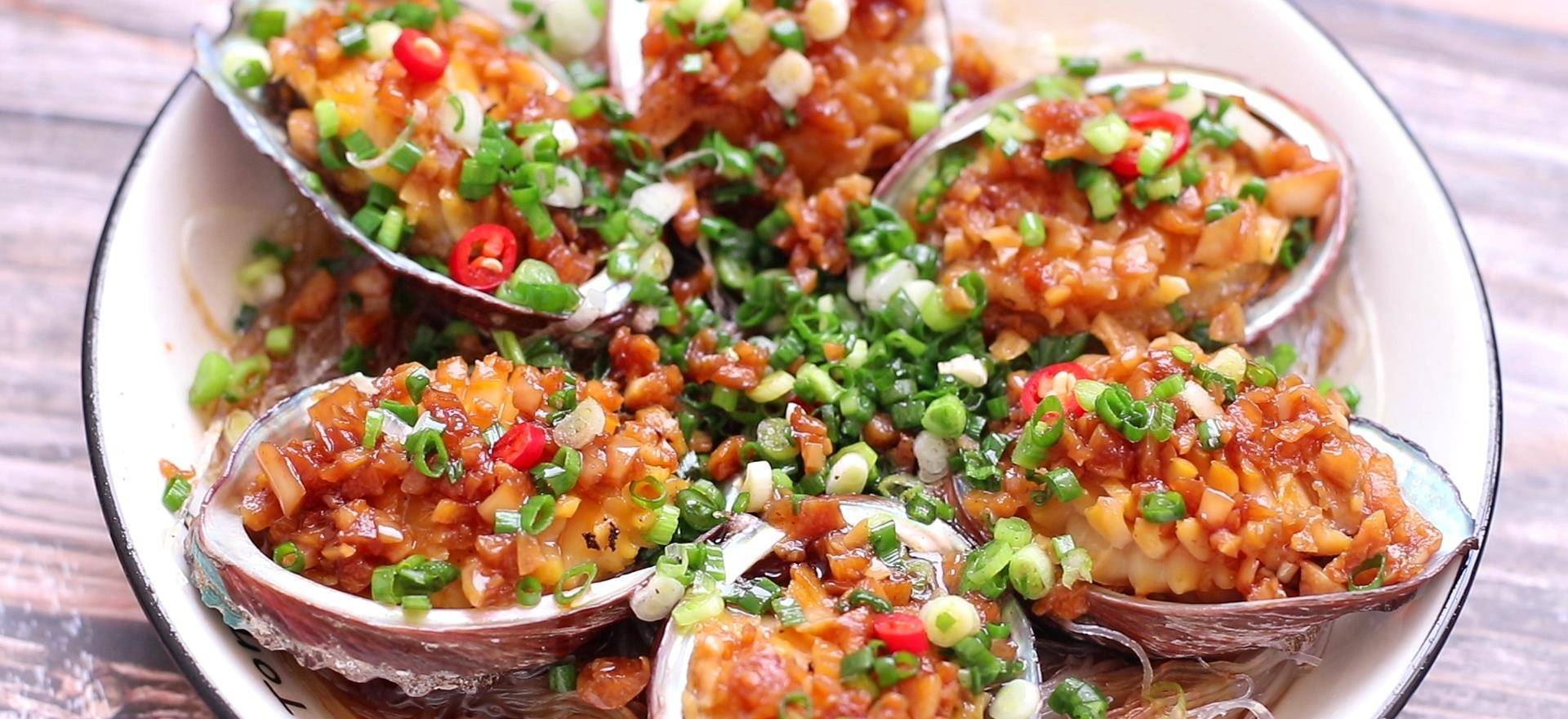 教你一个鲍鱼好吃的做法，不煮不炖，简单蒸一蒸，营养又美味_搜狐网