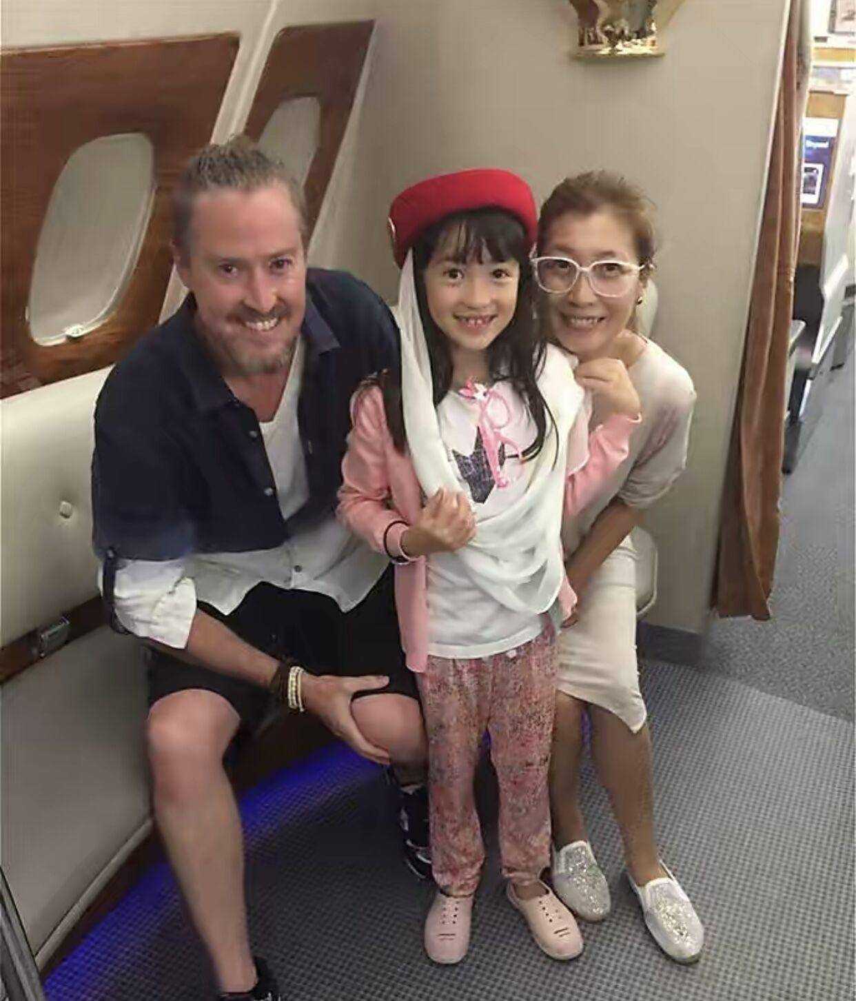 嘉宾夏克立人设崩塌,被曝长期家暴妻子,不忠诚成性_女儿_黄嘉千_好友