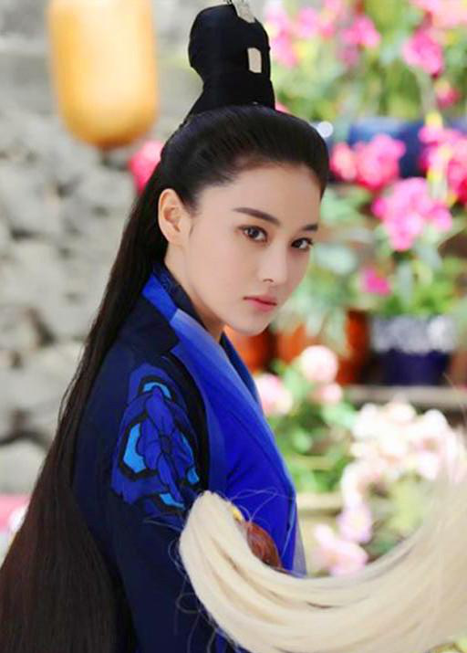 在金庸的长篇武侠小说《神雕侠侣》中,李莫愁是一个容貌美丽,内心邪恶