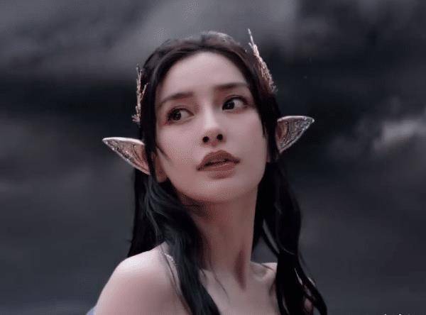 杨颖化身精灵战士,灵气十足很是惊艳,网友:angelababy颜值超能打