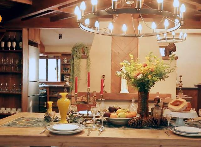 张萌带钱枫参观上海老洋房,看清室内的设计,这才是真正的豪宅_房子