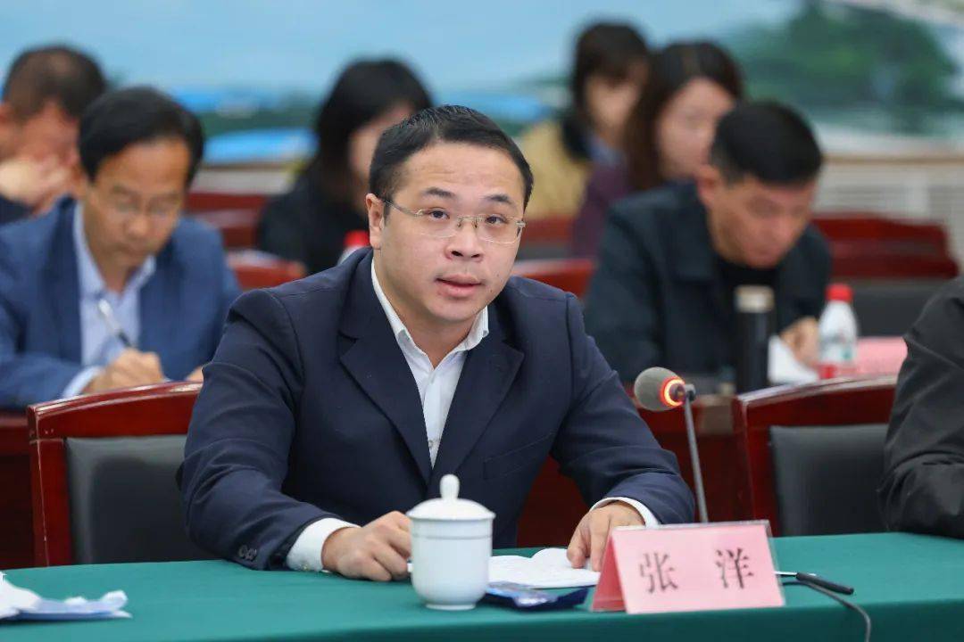 沈祎蕾:关于进一步落实好助企纾困政策的建议今天上午,我县举行"