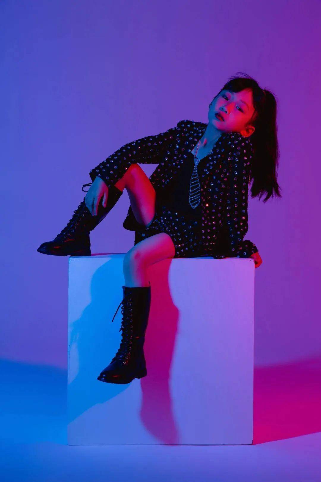 小超模张欣玥 荣获第六季完美童模 全球人气季军_舞台_时尚_舞美