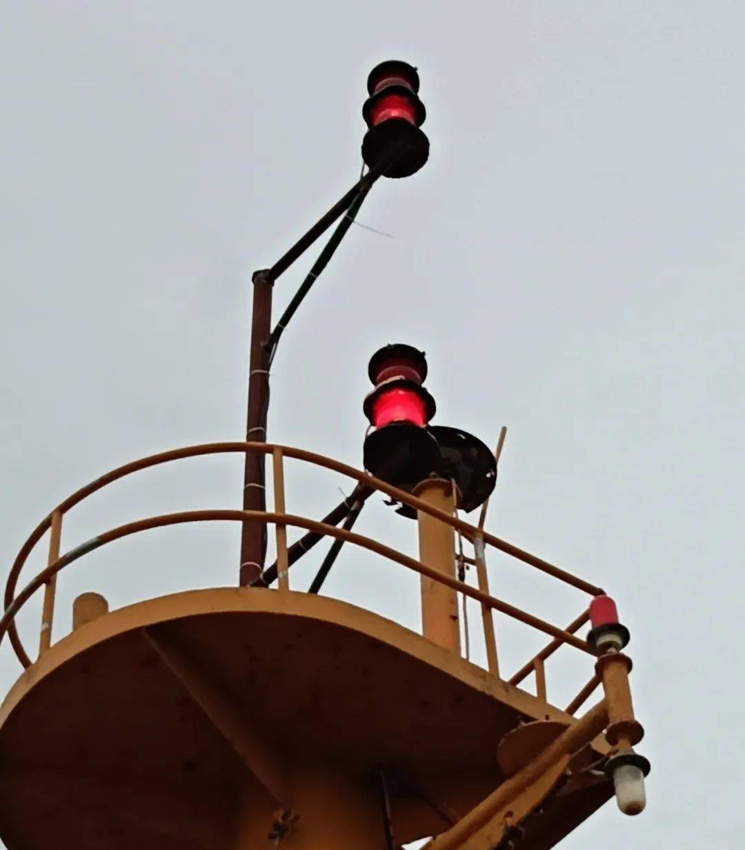 安检缺陷:船舶失控灯水平角度被遮挡20°_整改_桅杆_检查