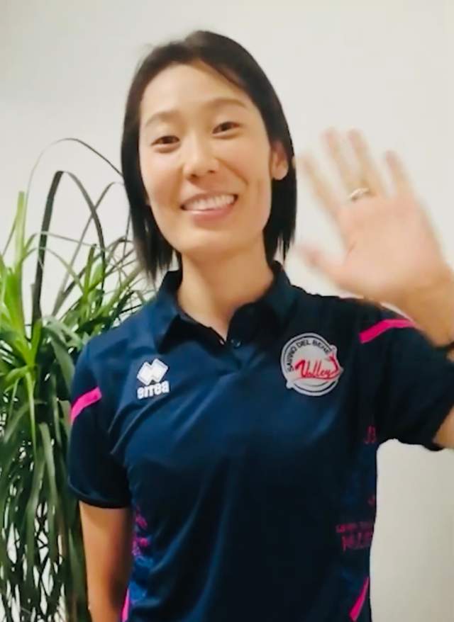 朱婷正式加盟斯坎迪奇,剪短发晒黑不少,意甲首秀在即_意大利_中国女排