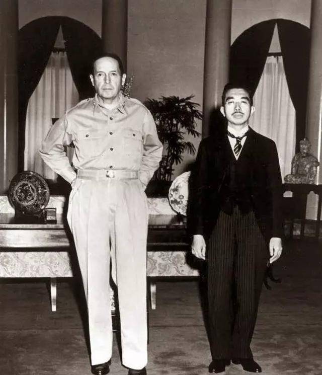 二战后,裕仁天皇为何能逃脱审判呢?_日本_美国_原因