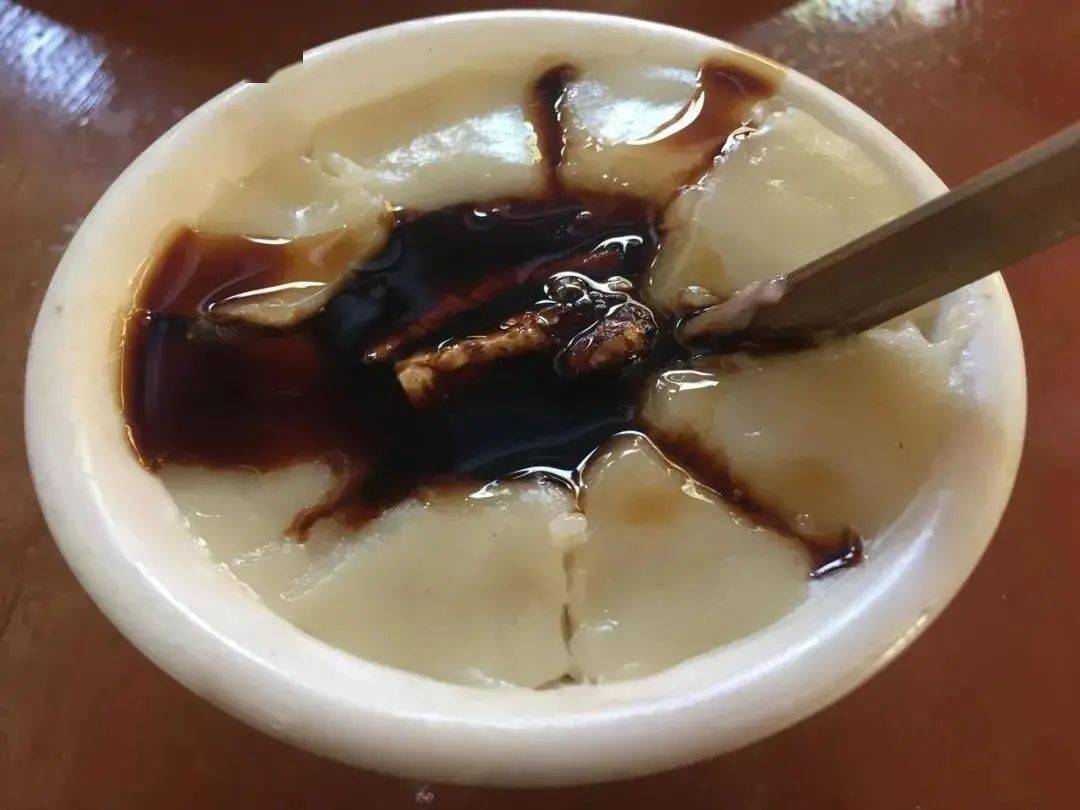 味酵粄老鼠粄是客家特色小吃之一,源于广东梅州大埔一带,因为两端尖