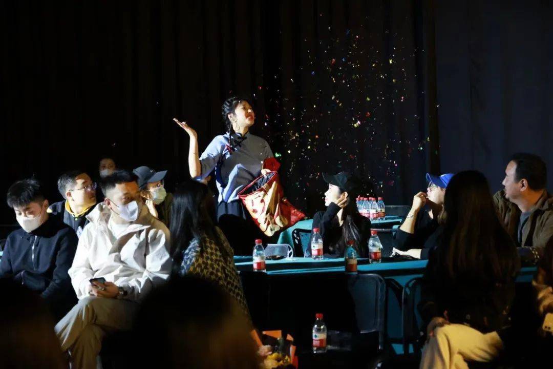 不仅新鲜好玩,还能过足戏瘾 | 麻花新剧《偷心晚宴》即将首演!