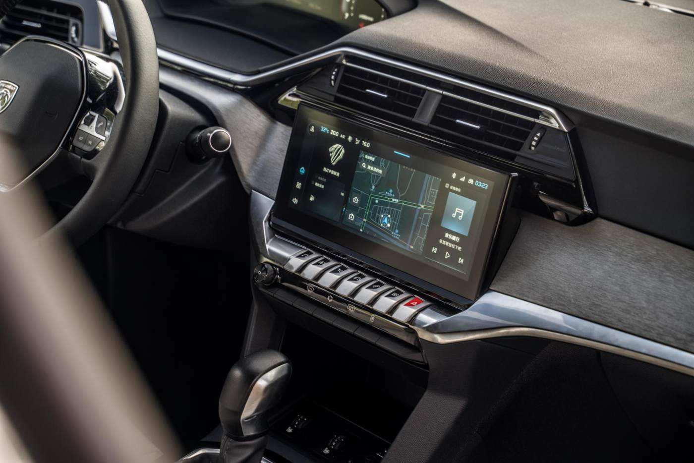 弹车评测:全新标致408,精准驾控之外更智能了,你会买吗?