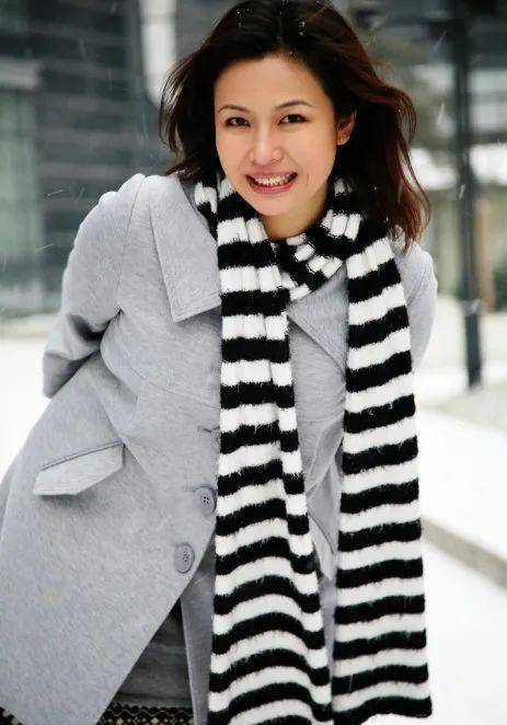 "王祖贤",年轻时美得一塌糊涂,如今发福到不敢认_电视剧_流量_明星