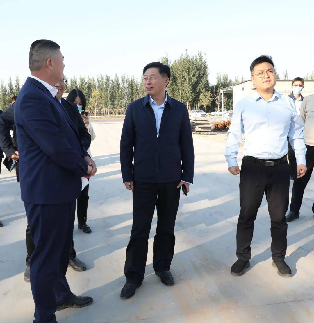 县委书记曹拥军调研三个一批重点项目建设