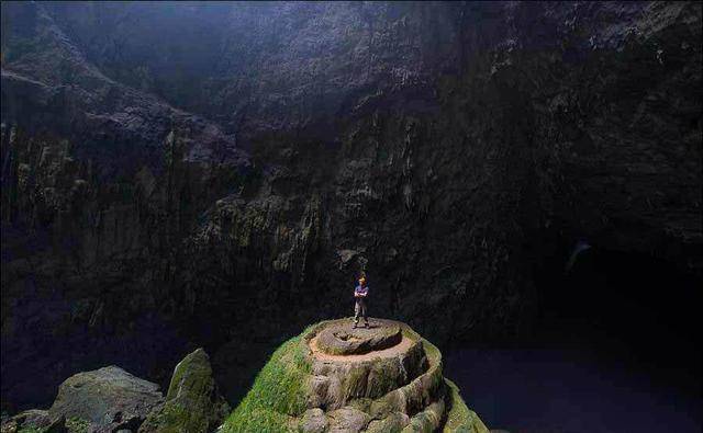 地球上最大的山洞，高度超过四十层楼，里面宛如一个小世界