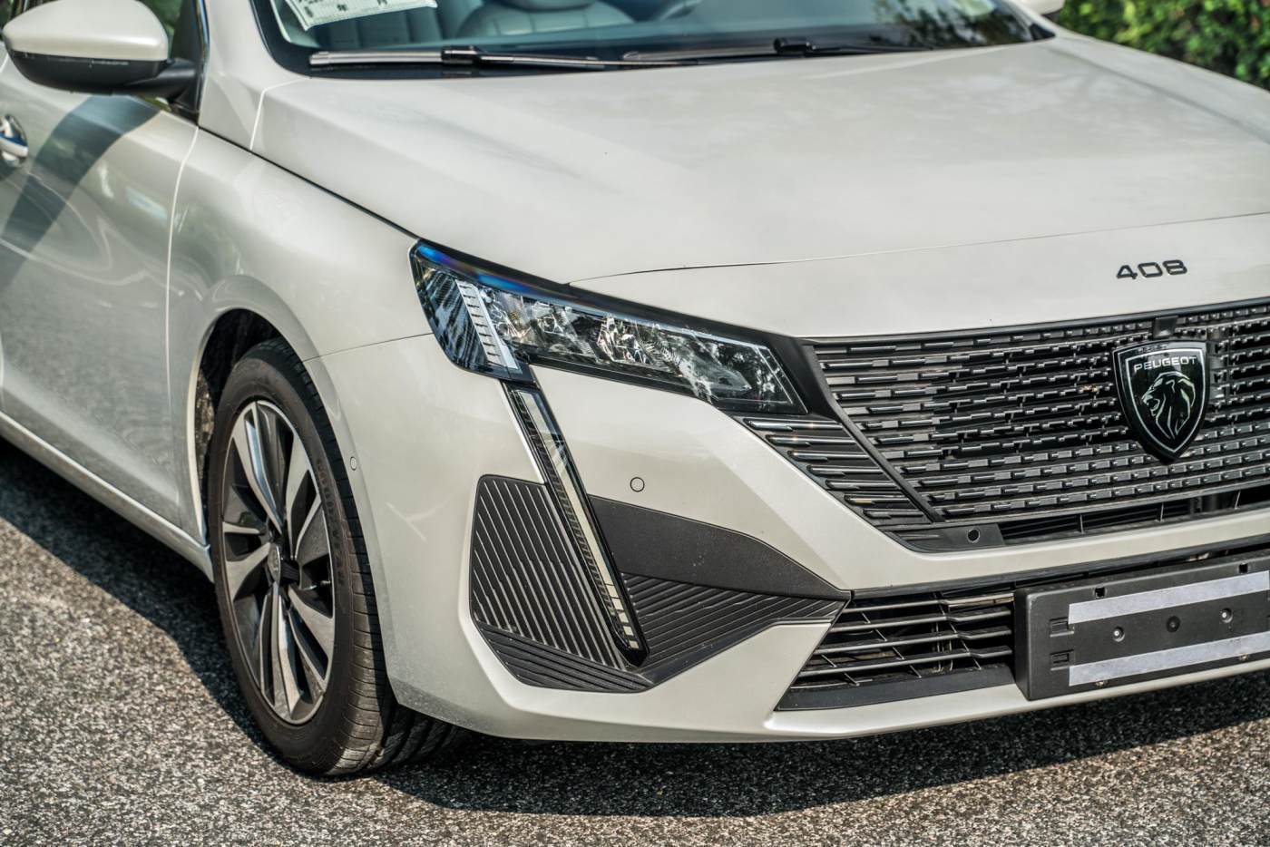 弹车评测:全新标致408,精准驾控之外更智能了,你会买吗?