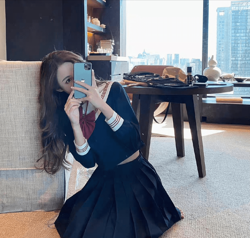 ag一诺的女朋友也太好看了!