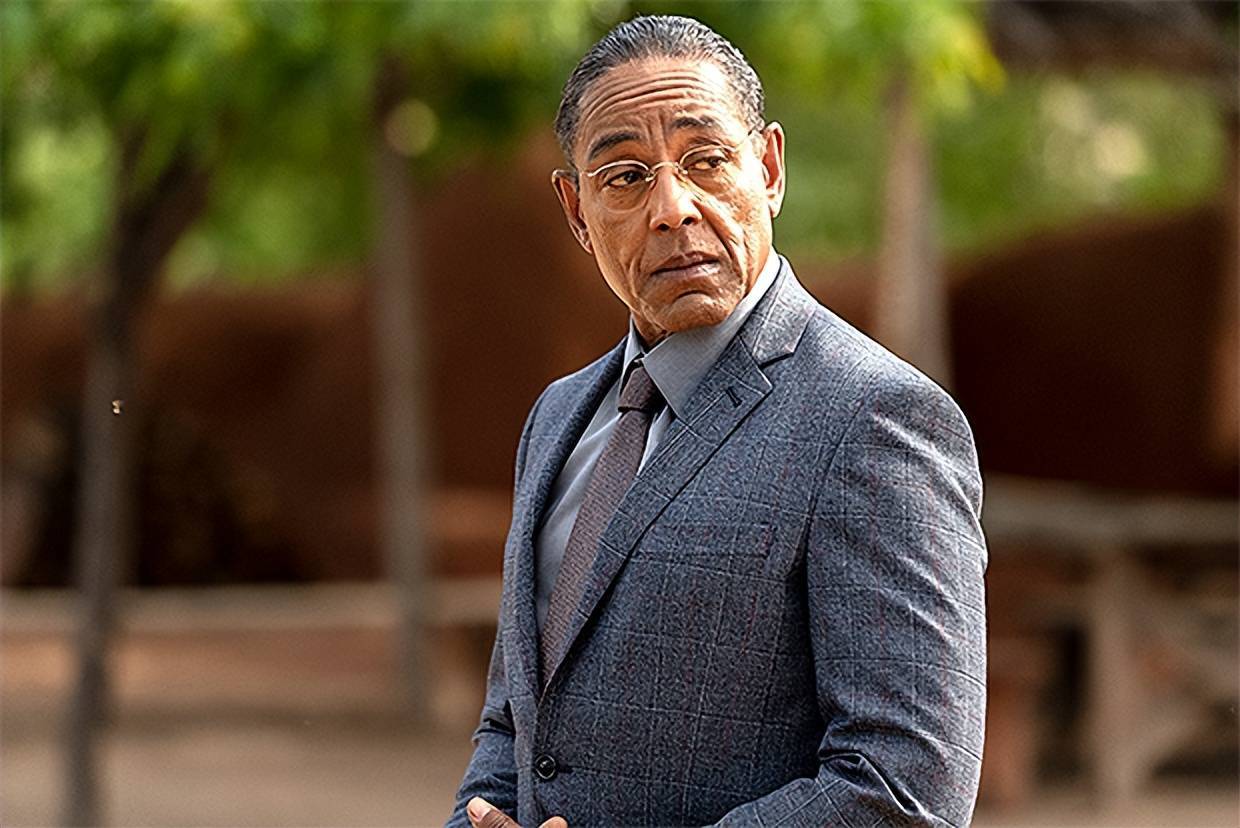 吉安卡罗·埃斯波西托(giancarlo esposito)在《绝命毒师》中饰演格斯