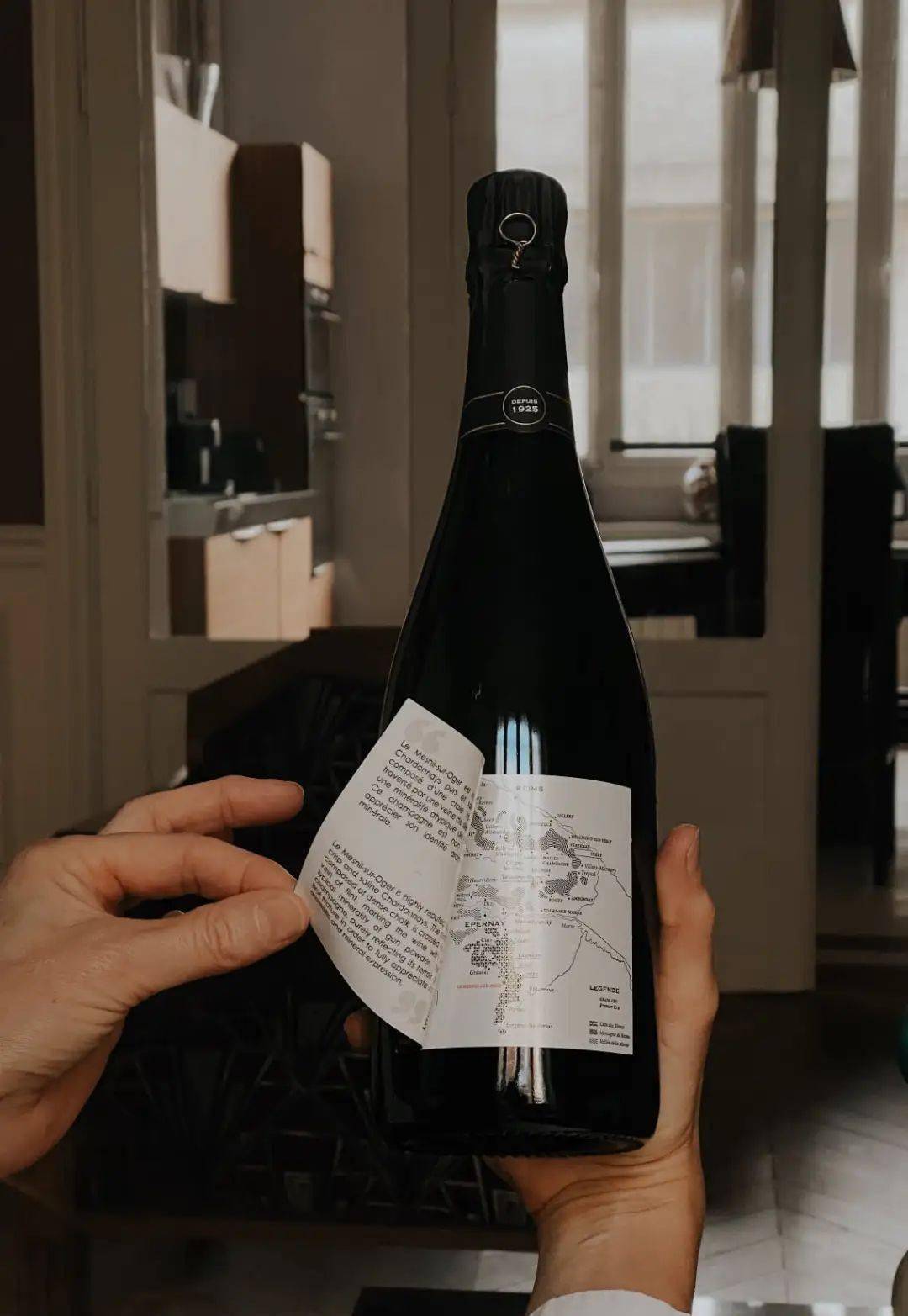 champagne lombard龙霸香槟新的背面标签以小册子的形式提供三页